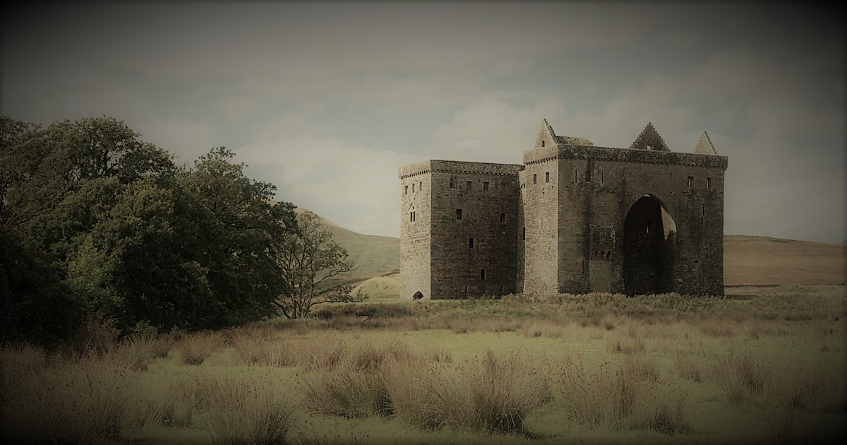 TAKE A TRIP TO HERMITAGE CASTLE WITH ME